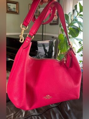Coach Hot Pink Pebble Leather Hobo Bag Crossbody Shoulder Purse Detachable Strap
